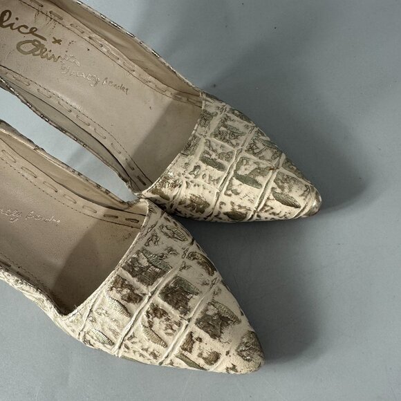 ALICE + OLIVIA by STACEY BENDET Gold Laser Cut Heel Pumps, Size 36 - Picture 12 of 13